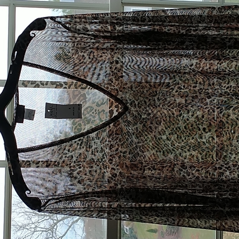 Jordan Taylor V Neck Leopard Print Long sleeve Beach Cover up M